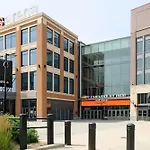 Heart Of Detroit Gem! 2Br Apt